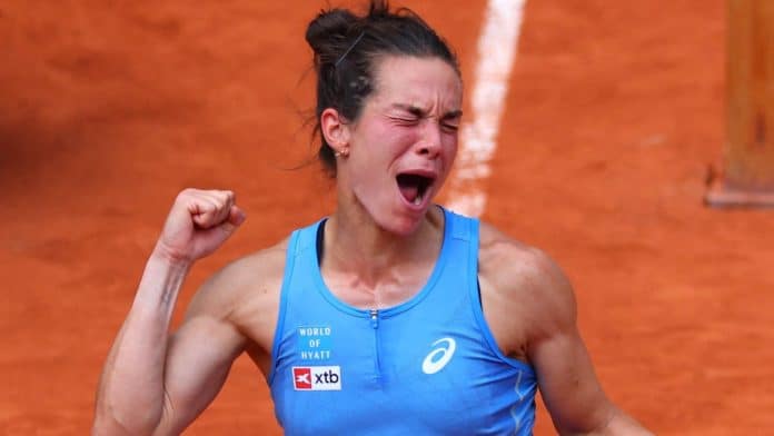 7c82ac00-3fbe-11f0-bace-e1270fc31f5e رولان غاروس: الفرنسية بواسون تقصي بيغولا في مفاجأة مدوية