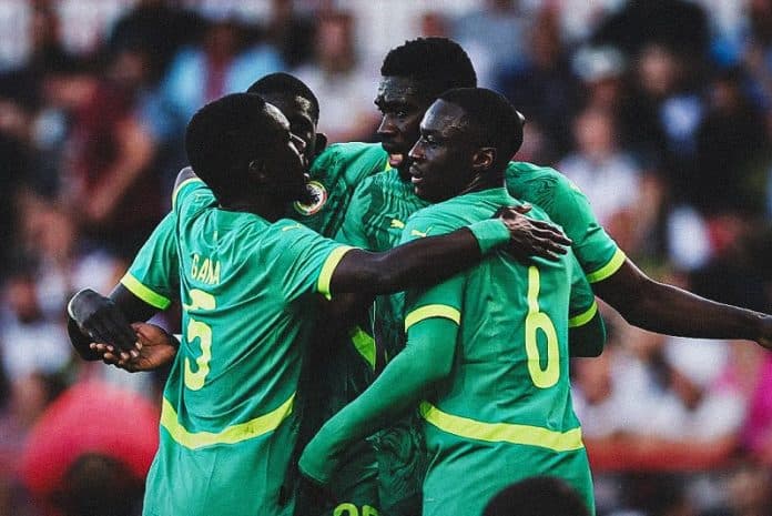 GtHCVvAXYAAQ1bt السنغال تهزم إنجلترا بثلاثية وتُلحق أول خسارة بتوخيل