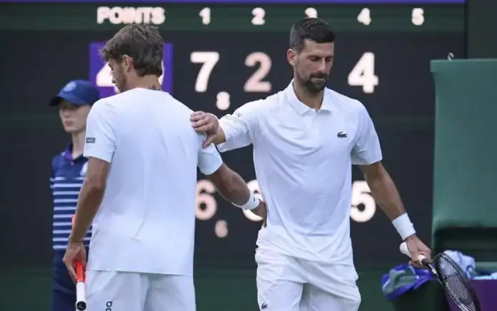 fe99ffd4e84c57d3a99f9a43f0b68eab ديوكوفيتش يتأهل لنصف نهائي ويمبلدون ويصطدم بيانيك سينر