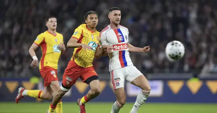 Lyon-Lens لانس يطيح بليون بركلات الترجيح ويبلغ نصف نهائي الكأس