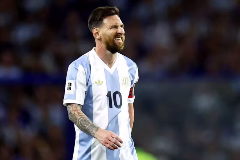 ميسي يعود لقائمة الأرجنتين لتصفيات كأس العالم 2026 بعد غيابه للإصابة