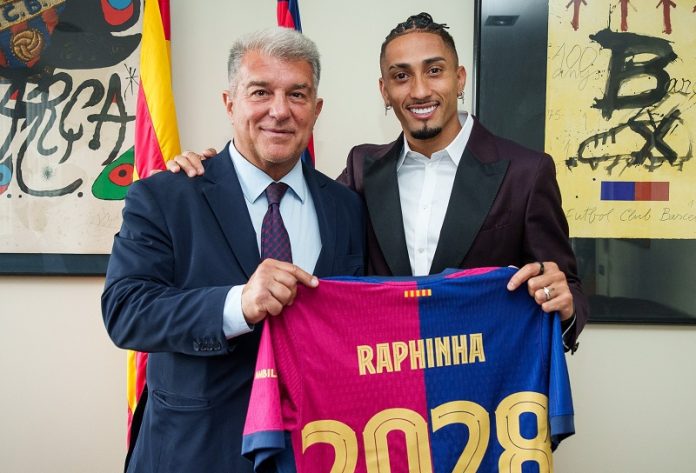 برشلونة يجدد عقد رافينيا حتى 2028 بعد موسم تهديفي استثنائي

