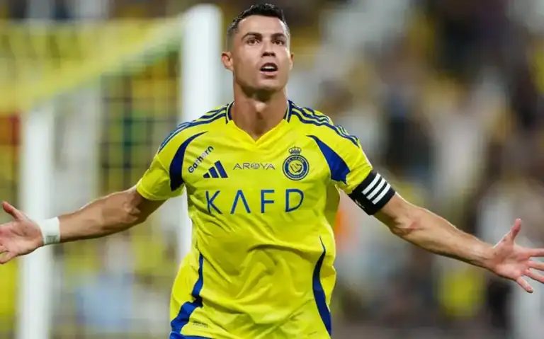 رونالدو يغلق باب الشائعات ويؤكد استمراره مع النصر