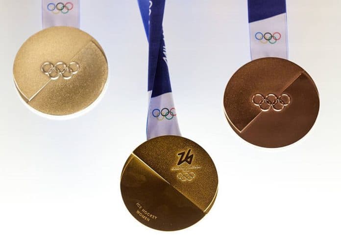 اللجنة الأولمبية تكشف عن تصميم ميداليات أولمبياد شتاء 2026 في ميلانو وكورتينا

