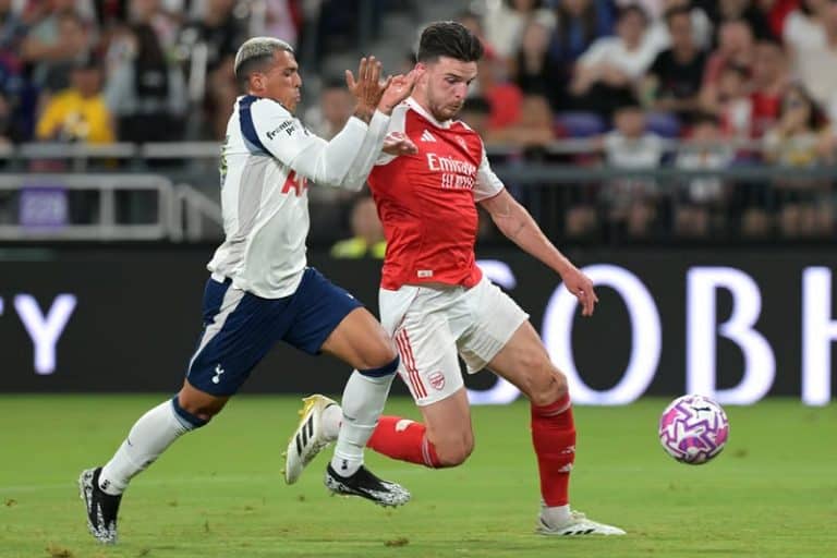 توتنهام يهزم أرسنال 1-0 وديًا في هونغ كونغ بهدف باب سار