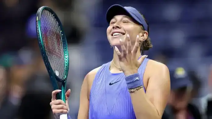 054c9ac0-8a18-11f0-a7f0-e52984e58bac.jpg أنيسيموفا، 23 عامًا، هي أصغر لاعبة تصل إلى نهائيات بطولة ويمبلدون وبطولة الولايات المتحدة المفتوحة في فردي السيدات في نفس الموسم منذ سيرينا وفينوس ويليامز في عام 2002.