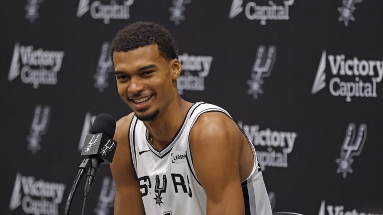 ويمبانياما يستعد لعودة قوية إلى NBA بعد تدريب شاق في شاولين