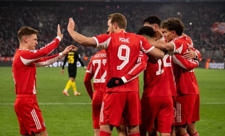 بايرن يسحق أتالانتا 4-1 ويتأهل بمجموع 10-2