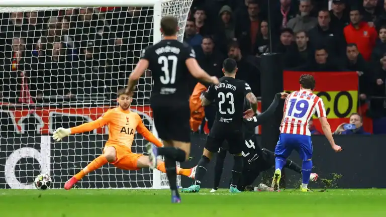 أتلتيكو مدريد يسحق توتنهام 5-2 في دوري الأبطال