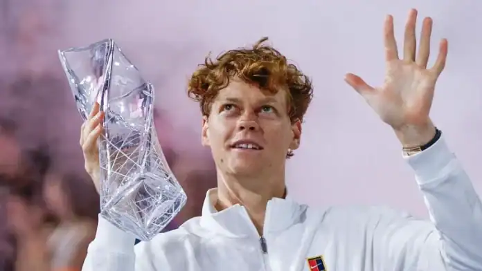 1774860699 سينر يتوج ببطولة ميامي ويحقق ثنائية الشمس