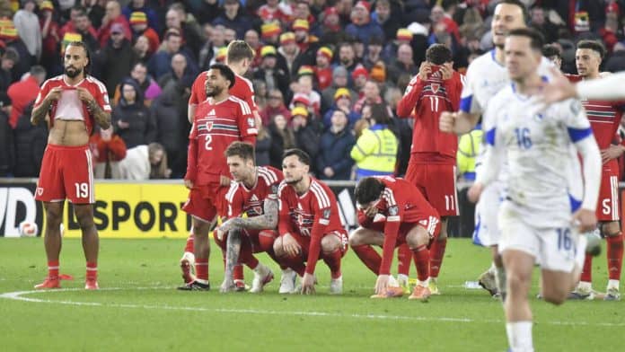 7hue_ad7sBC_l ويلز تودع تصفيات المونديال بعد خسارة بركلات الترجيح