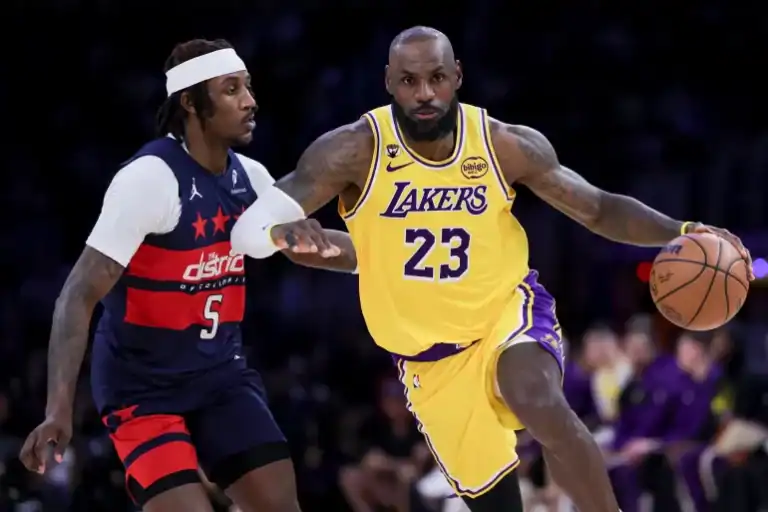 ليبرون يعادل رقم عبد الجبار في NBA