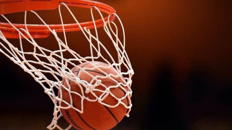 المنستيري يسحق النجم الساحلي 82-62 ويتقدم في نصف النهائي