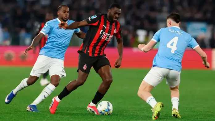 image لاتسيو يهزم ميلان 1-0 ويعرقل مطاردته لإنتر في الدوري الإيطالي