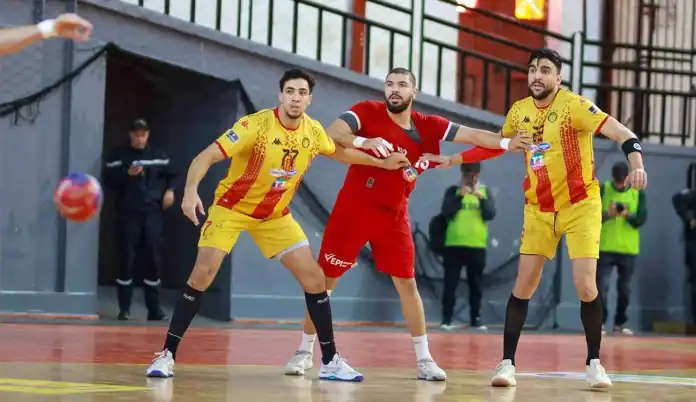 hand-est الترجي يهزم النجم الساحلي ويلتحق بالإفريقي في صدارة البلاي أوف