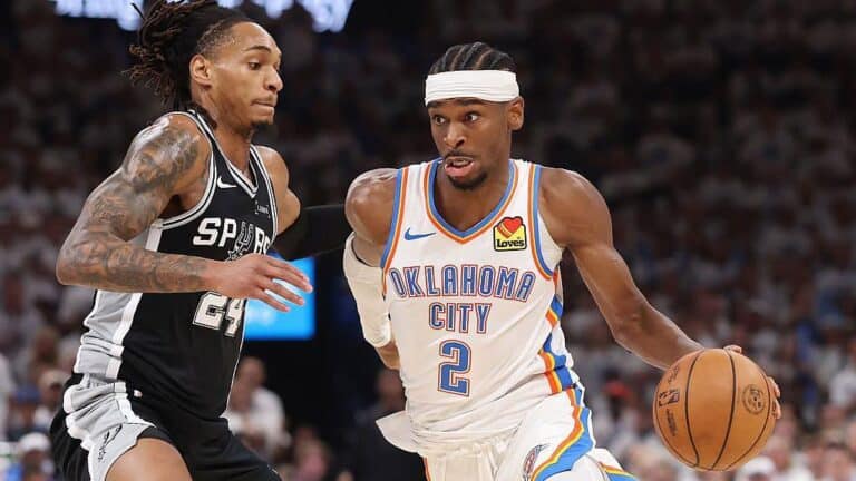 ثاندر يهزم سبيرز ويقترب من نهائي NBA