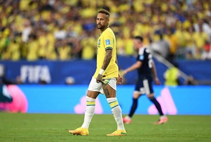 نيمار يعود وفينيسيوس يتألق مع البرازيل