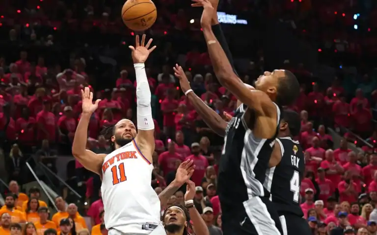 سبيرز يخسر افتتاح نهائي NBA لأول مرة