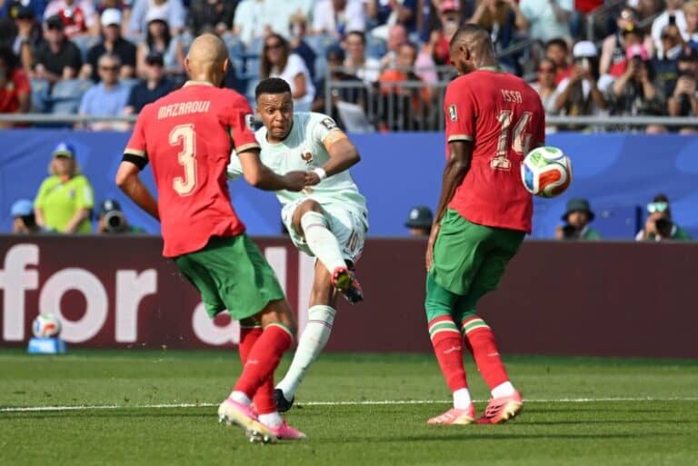 مبابي يقود فرنسا لإقصاء المغرب من كأس العالم