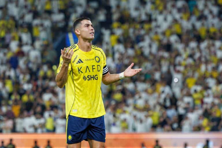 ديون ضخمة تربك النصر وتجمّد تحركاته في الميركاتو