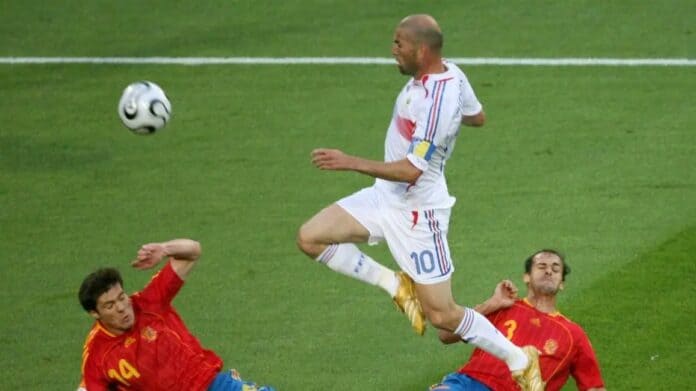 oz5KYAEK يوم أسكت زيدان إسبانيا في مونديال 2006