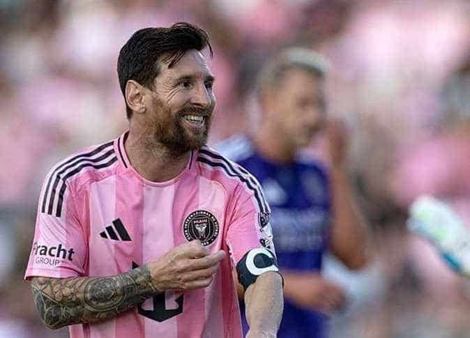 1939912 ميسي يعود للملاعب بعد وفاة والده ويشارك أمام ليون