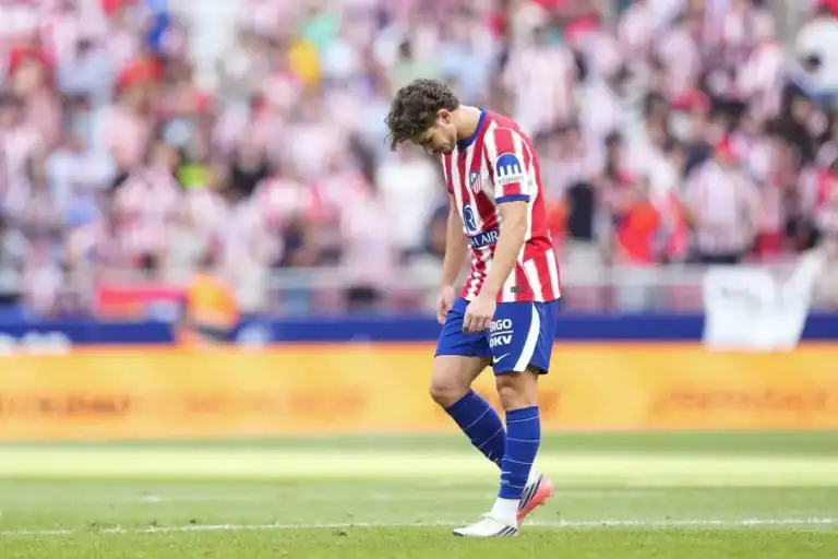 أتلتيكو مدريد يرفض بيع جوليان ألفاريز إلى برشلونة