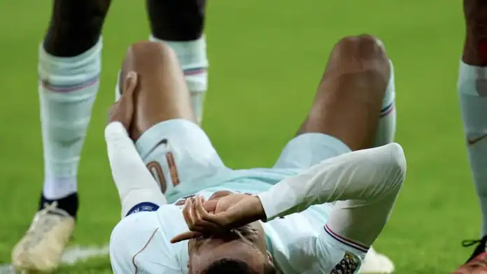 ريال مدريد يكشف تفاصيل الإصابة التي تعرض لها كيليان مبابي ريال مدريد يكشف تفاصيل الإصابة التي تعرض لها كيليان مبابي