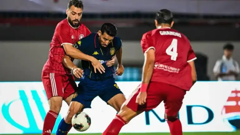 مشهد من مباراة السويحلي الليبي والترجي التونسي في دوري أبطال إفريقيا