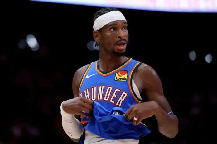 Shai Gilgeous-Alexander lors du match opposant le Thunder aux Spurs de San Antonio