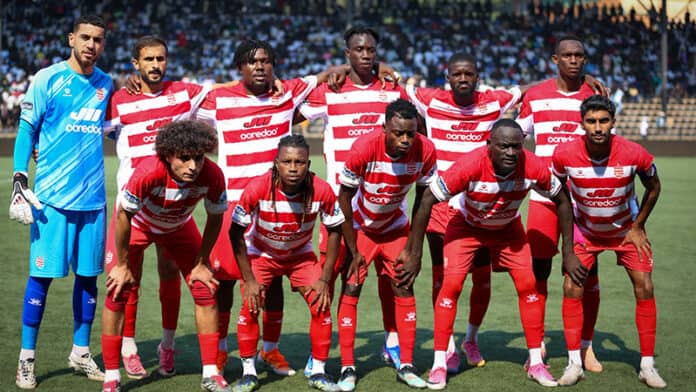 le-programme-du-club-africain-lors-1 Les joueurs du Club Africain lors d'un match de la Ligue des champions d'Afrique devant leurs supporters