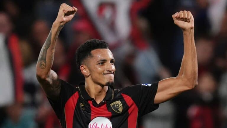 بورنموث يسحق شتورم غراتس 3-0 في أول مباراة أوروبية على أرضه